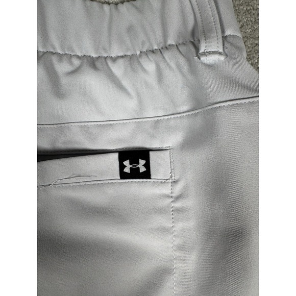 Under‎ Armour Gray Golf Pants Size 42x32 Flat Front Lightweight Performance Euc - Picture 2 of 10